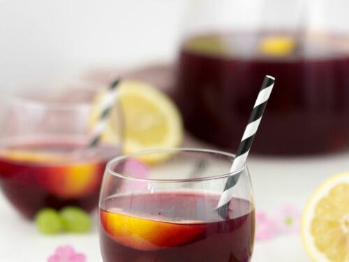 Apfel-Traubensaft-Bowle mit Vanille